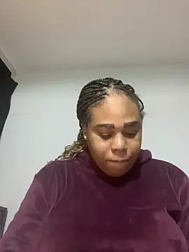 Snapshot of sexxycandyred chatting on February 23, 2026, 10:05 am sexxycandyred online show from February 23, 2026, 10:05 am