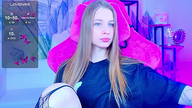 CuteMousee online show from March 13, 2026, 6:18 am