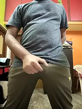 Snapshot of RohanBig chatting on December 9, 2024, 6:14 pm RohanBig online show from December 9, 2024, 6:14 pm