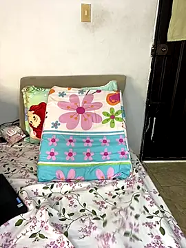 Nadia-melej online show from November 7, 2025, 8:46 pm