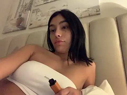 Jacquelinne  online show from January 5, 2025, 10:19 pm