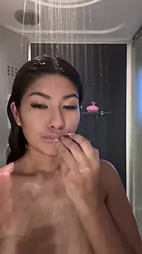 princesschini online show from May 24, 2026, 9:04 pm