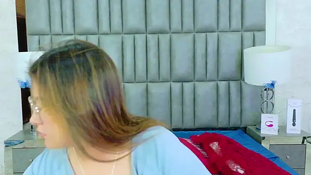 ZoehRoux online show from September 26, 2025, 4:19 am