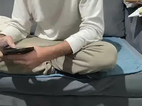 4small4inchlol online show from March 2, 2025, 6:03 pm