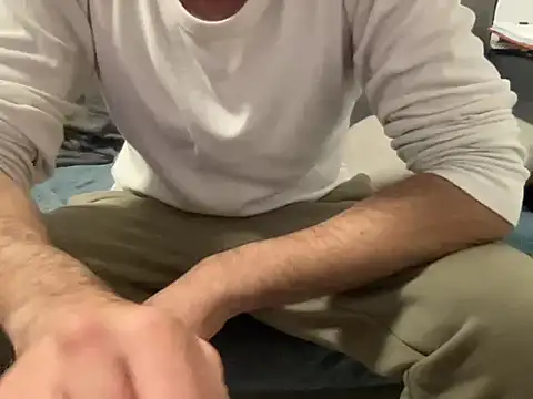 Snapshot of 4small4inchlol chatting on March 4, 2026, 7:32 pm 4small4inchlol online show from March 4, 2026, 7:32 pm