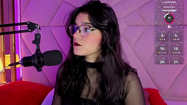 Snapshot of ValerieKay_ chatting on September 27, 2025, 2:34 pm ValerieKay  online show from September 27, 2025, 2:34 pm