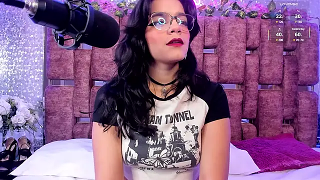 ValerieKay  online show from February 6, 2025, 12:48 pm