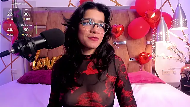 ValerieKay  online show from February 4, 2025, 4:29 pm