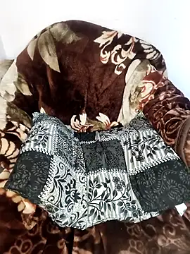 beautiful himanshi2 online show from February 18, 2026, 5:05 am