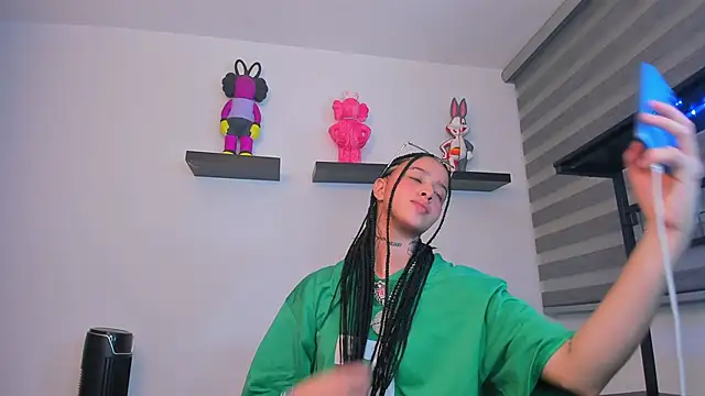 Gangster Girl online show from December 19, 2025, 5:54 am