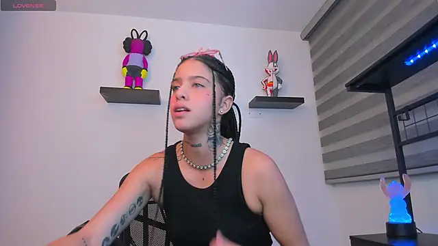 Gangster Girl online show from January 14, 2026, 4:05 am