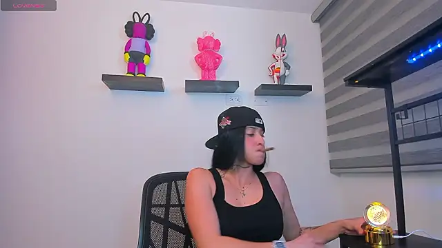 Gangster Girl online show from February 5, 2026, 12:17 am