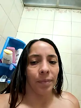 Snapshot of KatyLizz chatting on October 10, 2025, 6:31 pm KatyLizz online show from October 10, 2025, 6:31 pm