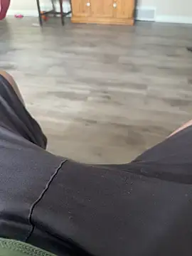 Snapshot of elperrinHN chatting on February 16, 2025, 10:33 pm elperrinHN online show from February 16, 2025, 10:33 pm