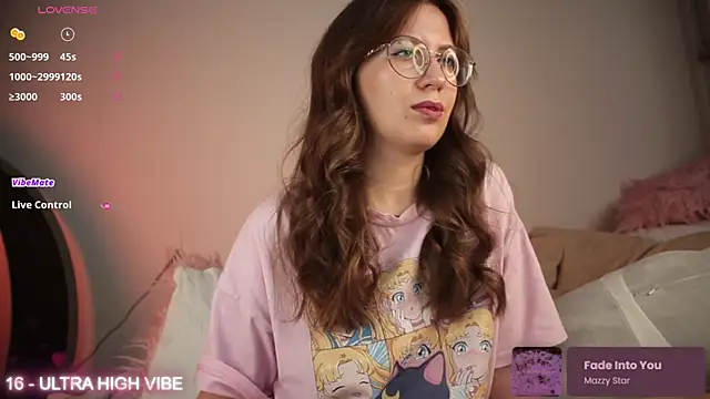 Snapshot of ms_allison_w chatting on October 5, 2025, 12:51 pm ms allison w online show from October 5, 2025, 12:51 pm