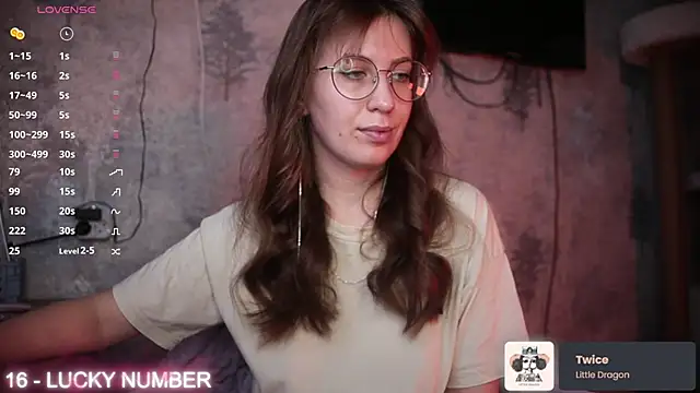 Snapshot of ms_allison_w chatting on October 20, 2025, 12:06 pm ms allison w online show from October 20, 2025, 12:06 pm