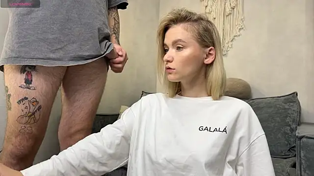 Snapshot of Adelovenick chatting on October 6, 2025, 7:31 am Adelovenick online show from October 6, 2025, 7:31 am