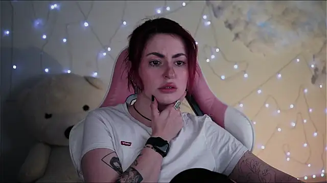 Lana  May online show from December 20, 2024, 2:37 pm