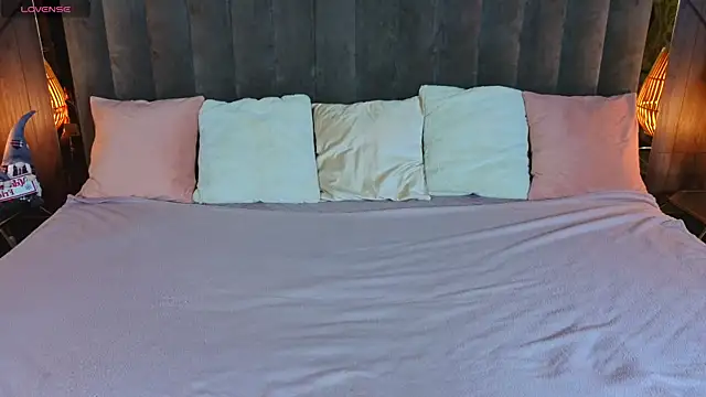 Daisy Delight online show from December 14, 2025, 9:31 pm