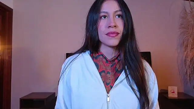 EmiGomez  online show from March 10, 2026, 1:26 pm