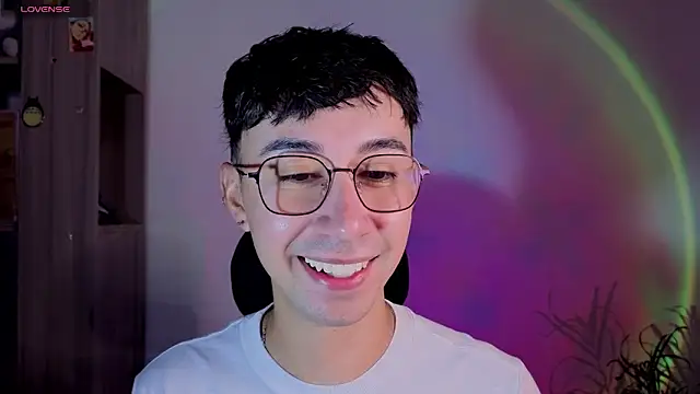 cameron cum online show from October 6, 2025, 1:12 pm