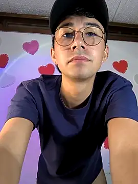 cameron cum online show from February 17, 2025, 3:33 pm