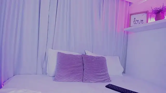 susyy7 online show from October 27, 2025, 7:37 pm