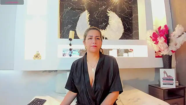 Snapshot of Cinthya_mjs chatting on October 7, 2025, 12:17 pm Cinthya mjs online show from October 7, 2025, 12:17 pm