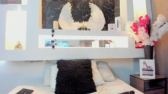 Snapshot of Cinthya_mjs chatting on September 24, 2025, 12:22 pm Cinthya mjs online show from September 24, 2025, 12:22 pm