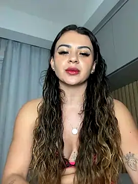Snapshot of carol_amorim chatting on October 3, 2025, 7:48 pm carol amorim online show from October 3, 2025, 7:48 pm