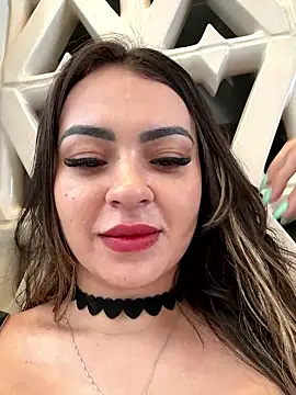 Snapshot of carol_amorim chatting on January 13, 2026, 5:28 pm carol amorim online show from January 13, 2026, 5:28 pm