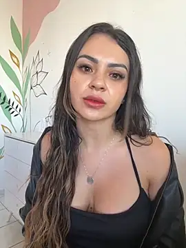 Snapshot of carol_amorim chatting on October 22, 2025, 12:15 pm carol amorim online show from October 22, 2025, 12:15 pm