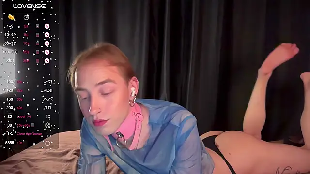 Snapshot of Avril_Pearly_ chatting on October 7, 2025, 12:06 pm Avril Pearly online show from October 7, 2025, 12:06 pm