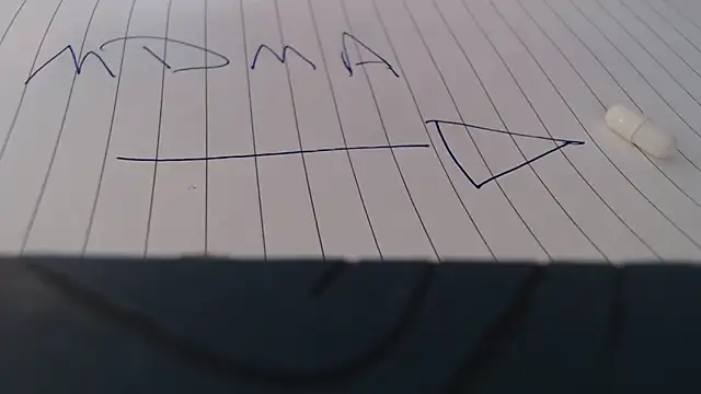 Snapshot of Toy-Daddy chatting on October 19, 2025, 8:11 pm Toy-Daddy online show from October 19, 2025, 8:11 pm