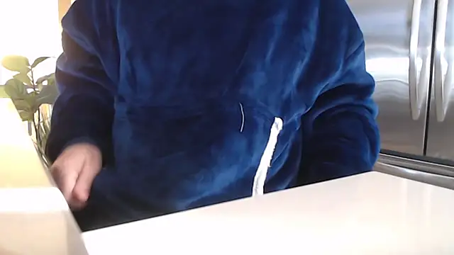 Snapshot of Toy-Daddy chatting on February 28, 2025, 1:25 pm Toy-Daddy online show from February 28, 2025, 1:25 pm