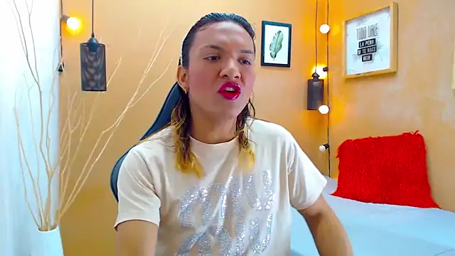 aslyhernandez 7 online show from September 20, 2025, 12:21 pm