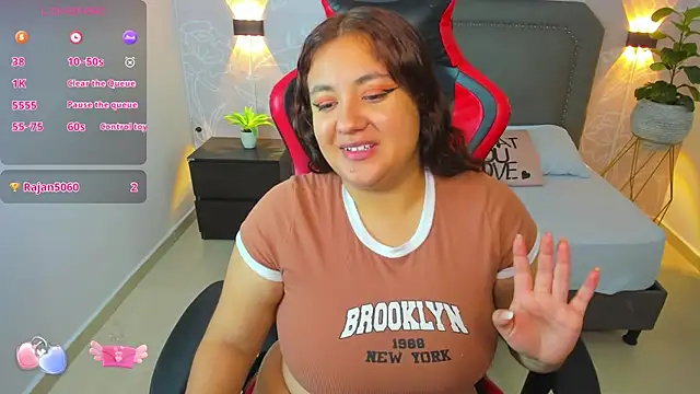 nadine russo online show from January 9, 2025, 7:40 pm