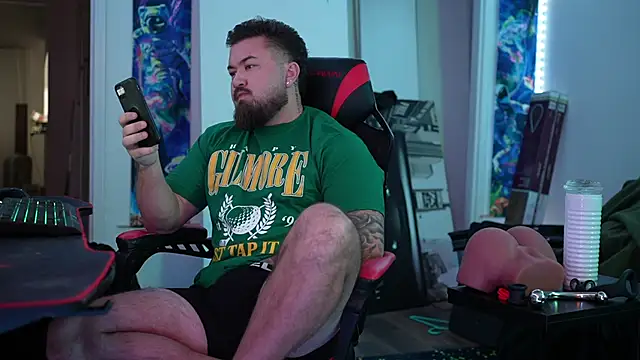 B The Creator X online show from February 4, 2026, 11:44 pm