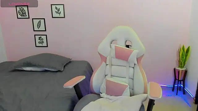 Snapshot of sophie_pazz chatting on September 18, 2025, 10:46 pm sophie pazz online show from September 18, 2025, 10:46 pm