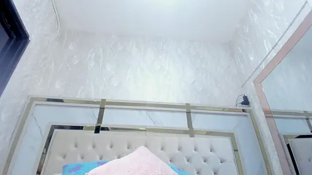 Victoriaa millers online show from November 14, 2025, 9:18 pm