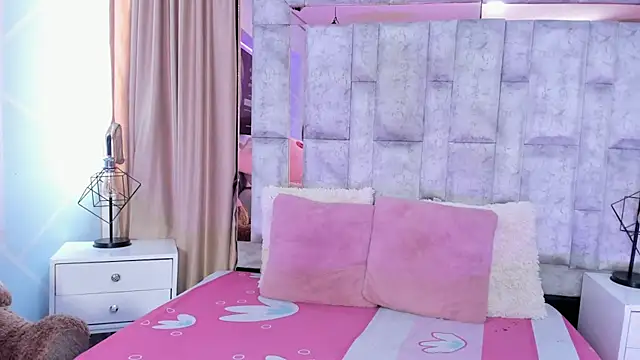 Snapshot of lila_noa chatting on October 28, 2025, 7:35 pm lila noa online show from October 28, 2025, 7:35 pm