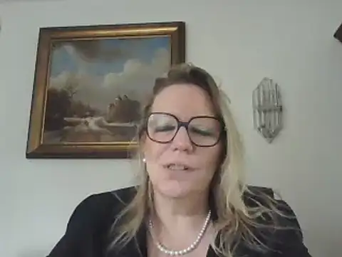Silkesquirt online show from January 14, 2025, 11:31 am
