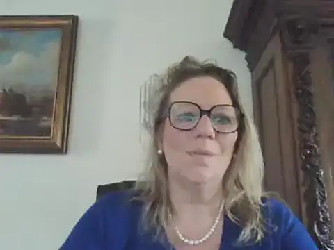 Silkesquirt online show from February 21, 2025, 7:56 am