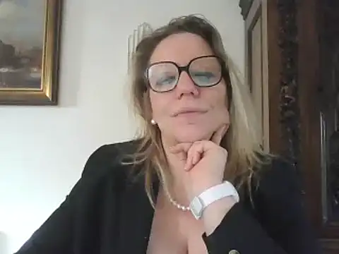Silkesquirt online show from February 5, 2025, 2:48 pm