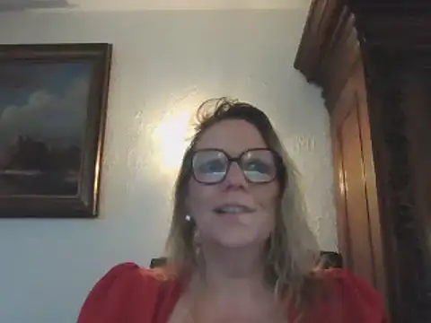 Silkesquirt online show from February 25, 2025, 7:42 am