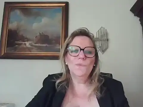 Silkesquirt online show from January 13, 2025, 1:49 pm