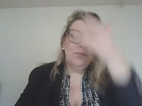 Silkesquirt online show from December 30, 2024, 12:52 pm