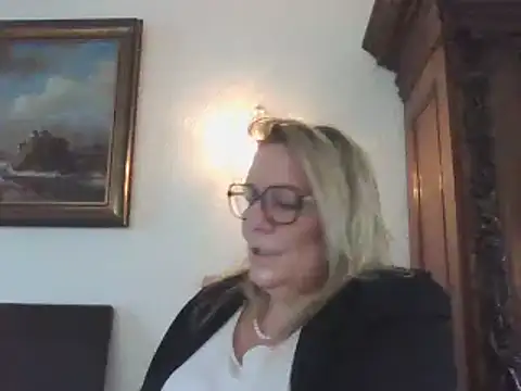 Silkesquirt online show from January 21, 2025, 10:19 am