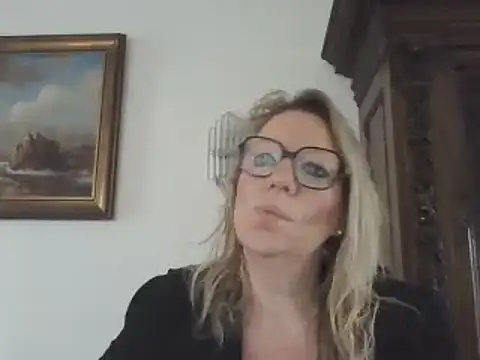 Silkesquirt online show from December 3, 2024, 9:28 am