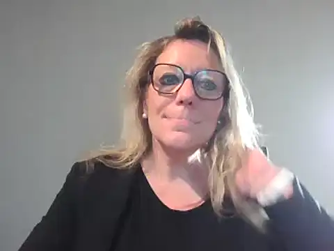 Silkesquirt online show from March 6, 2025, 7:47 am